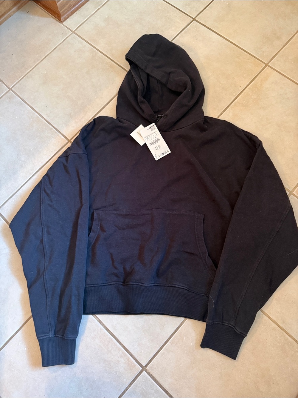 Men’s Zara sweatshirt